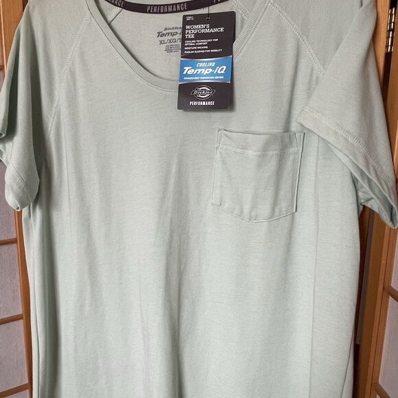 Womens DICKIES Cooling Temp iQ Pocket Tee Shirt NWT XL - Picture 2 of 5